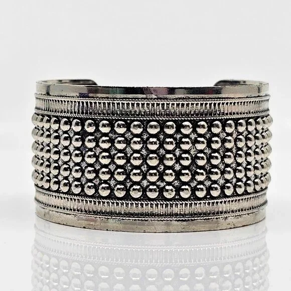 Bold Industrial Brass Cuff Bracelet – Edgy Statement Jewelry for Trendsetters - Picture 1 of 4